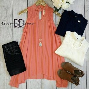 Sleeveless tunic